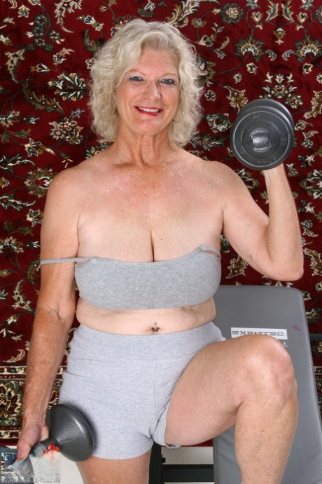 cheyanne grannies with huge tits xxx pics 21